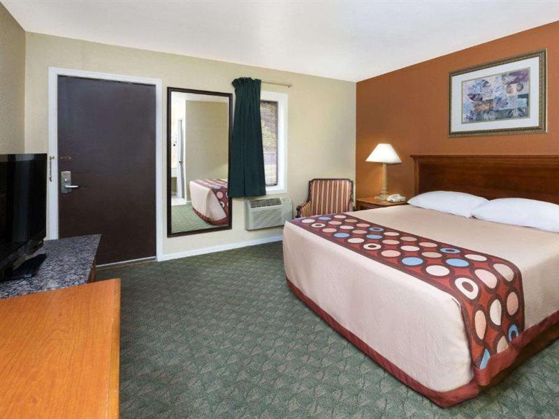 Super 8 By Wyndham Taylorville Il Exterior foto
