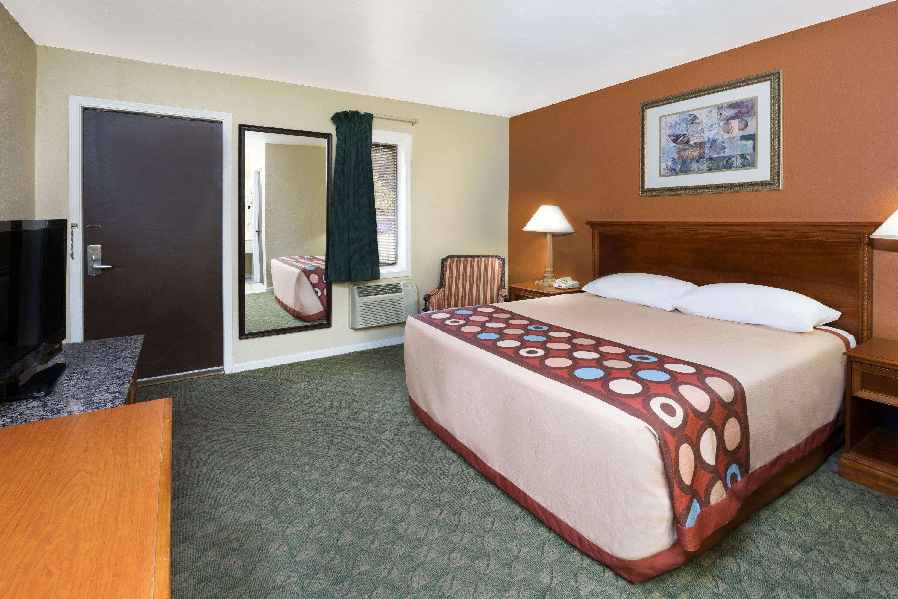 Super 8 By Wyndham Taylorville Il Exterior foto